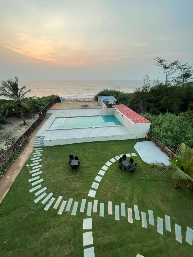 Kay'S By The Sea Hotel Ajgaon Bagian luar foto