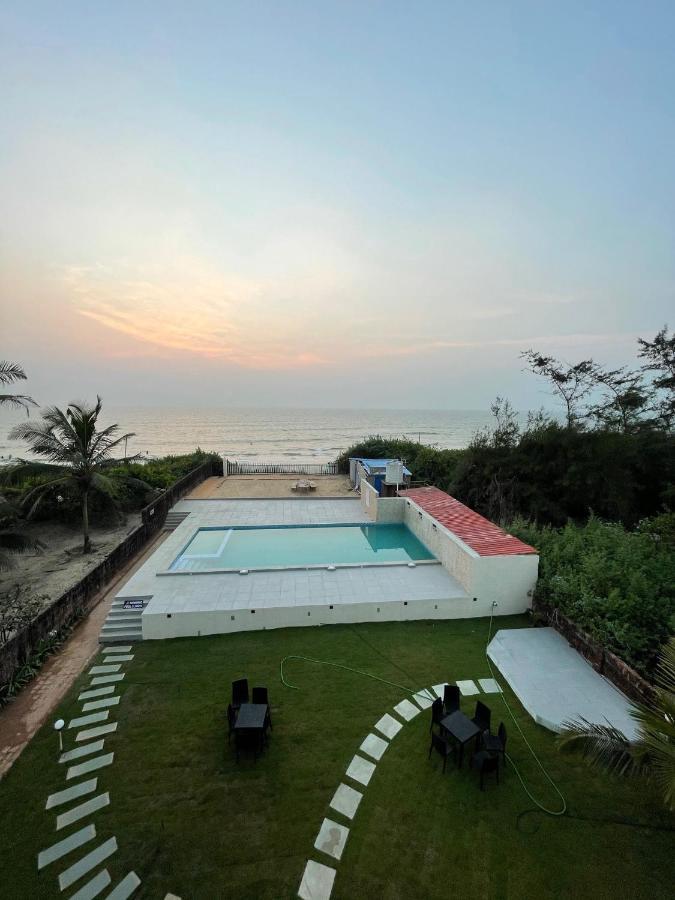 Kay'S By The Sea Hotel Ajgaon Bagian luar foto