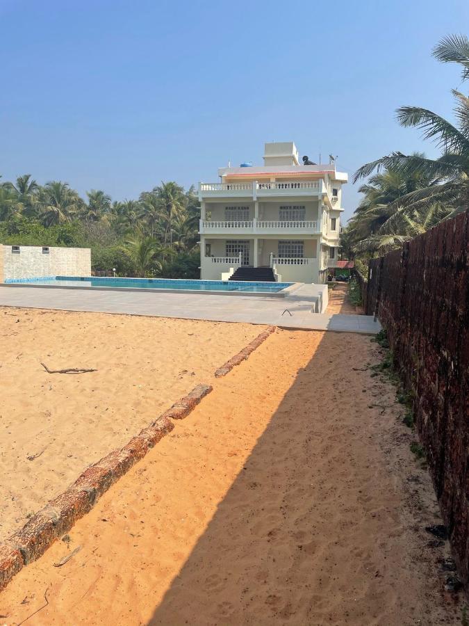 Kay'S By The Sea Hotel Ajgaon Bagian luar foto