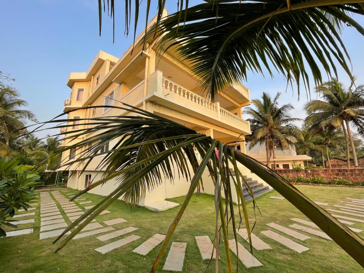Kay'S By The Sea Hotel Ajgaon Bagian luar foto