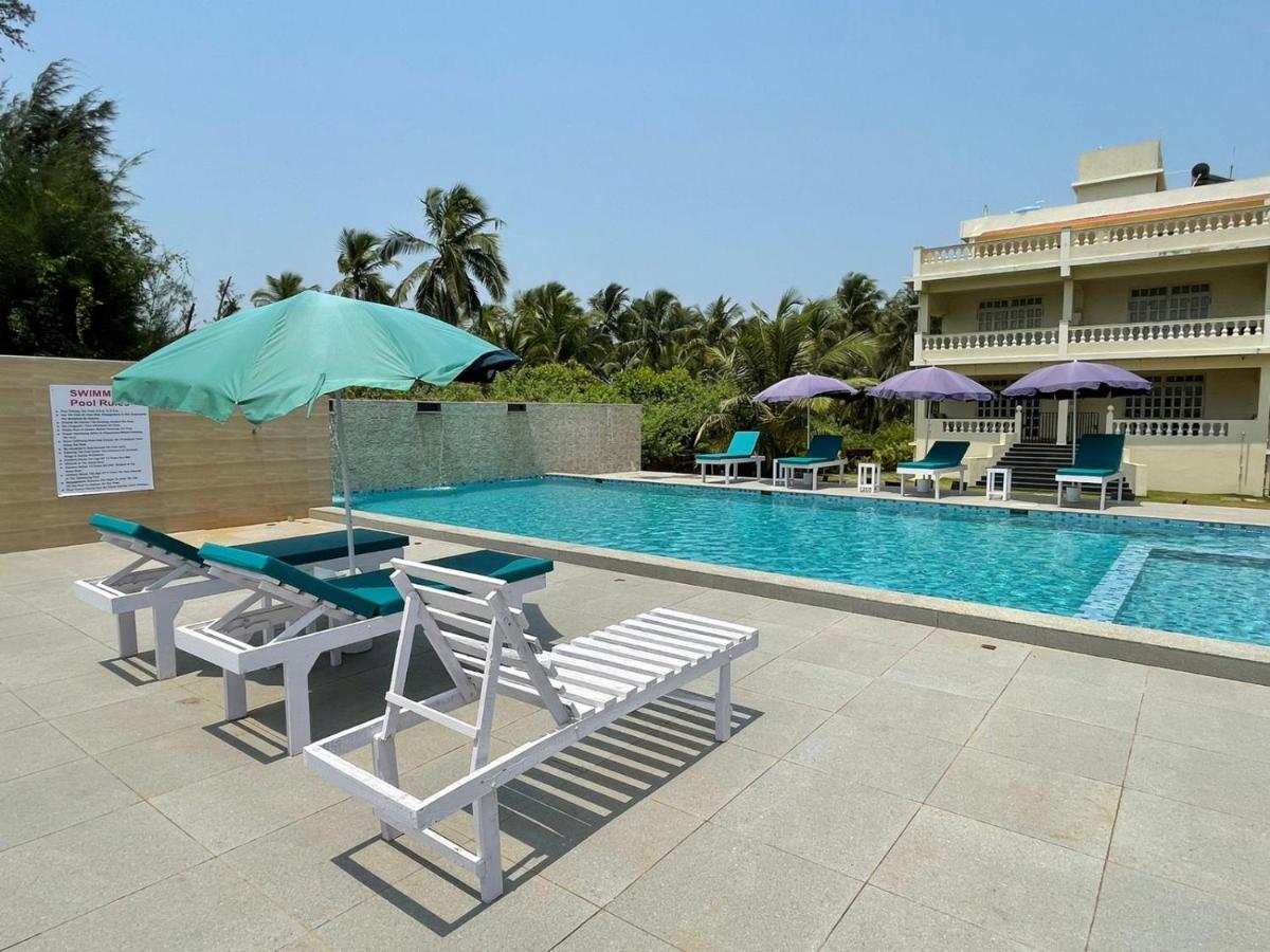 Kay'S By The Sea Hotel Ajgaon Bagian luar foto