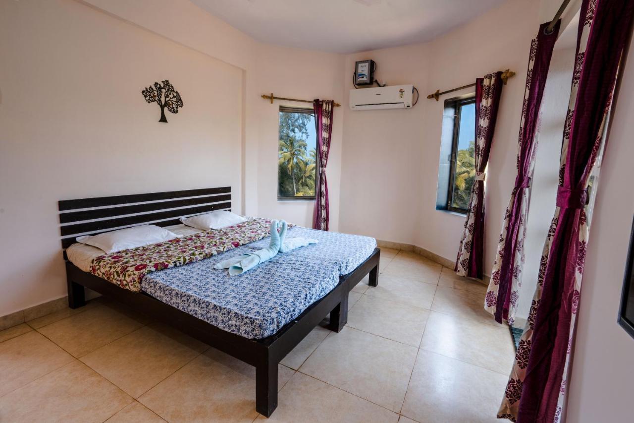 Kay'S By The Sea Hotel Ajgaon Bagian luar foto