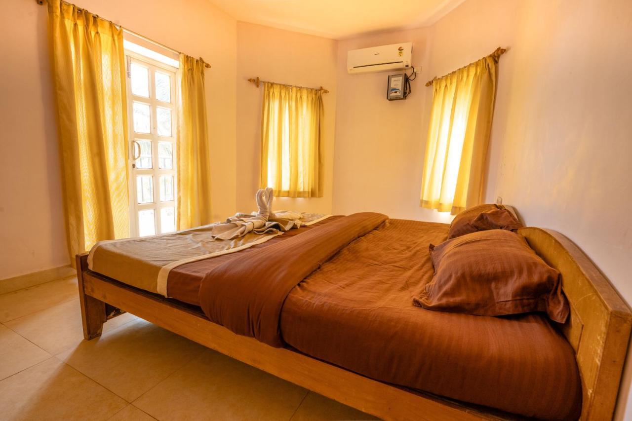 Kay'S By The Sea Hotel Ajgaon Bagian luar foto