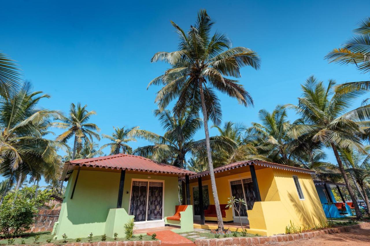 Kay'S By The Sea Hotel Ajgaon Bagian luar foto