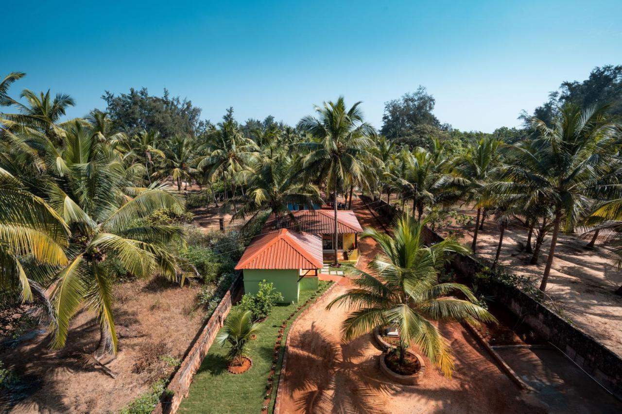 Kay'S By The Sea Hotel Ajgaon Bagian luar foto
