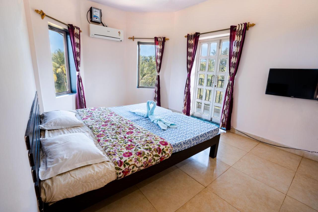 Kay'S By The Sea Hotel Ajgaon Bagian luar foto